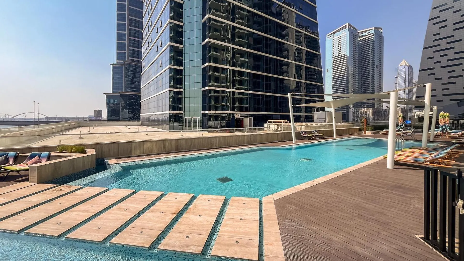 Chic Missoni 1Br At The Canal Dubai Förenade Arabemiraten